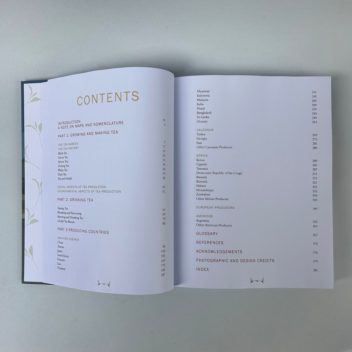 The World Tea Encyclopaedia Book